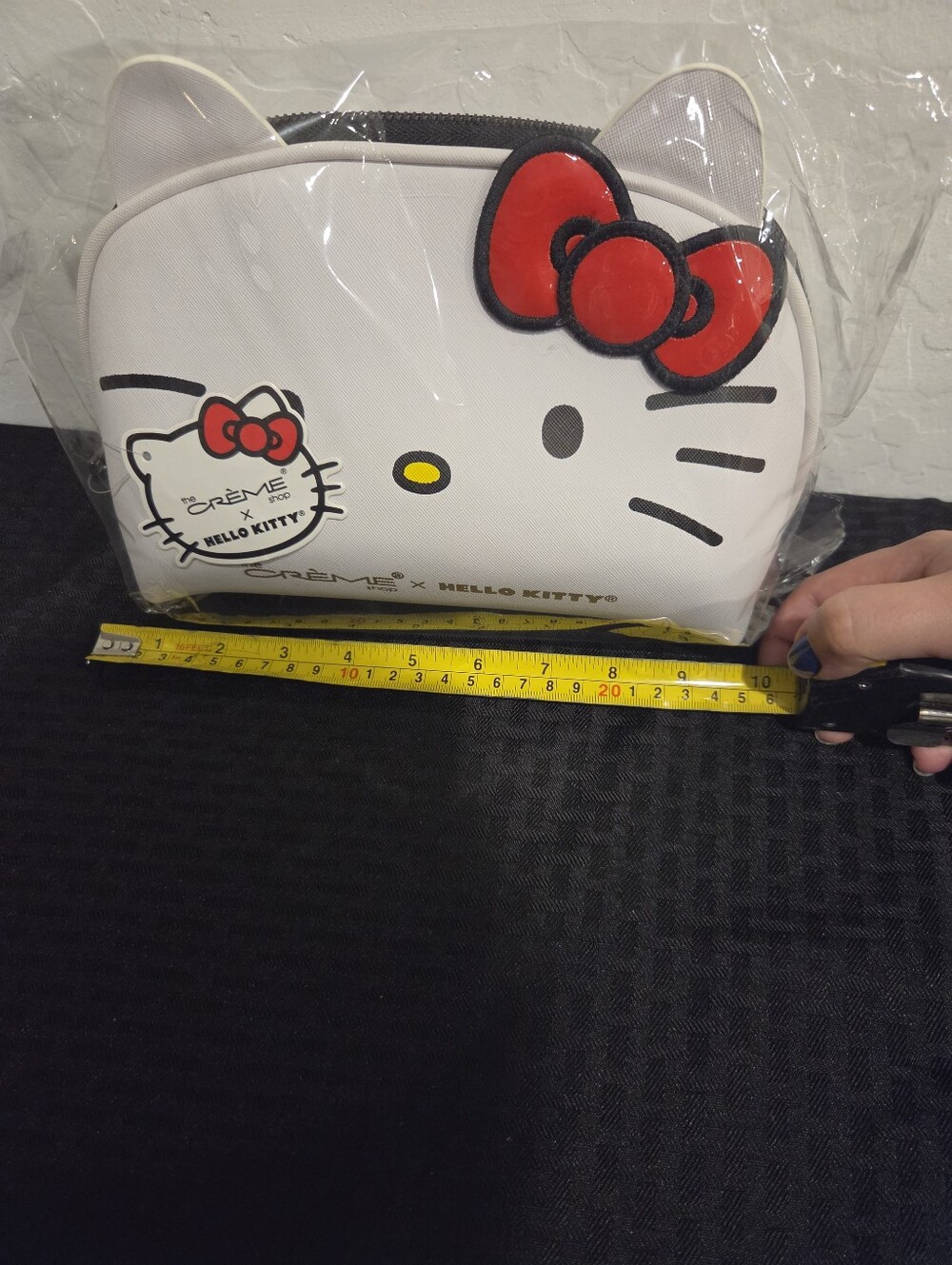 The Crème Shop x Hello Kitty White Kids Cosmetic Pouch with Red Bow - Picture 5 of 7
